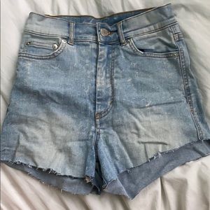 MONKI Demin Cutoffs